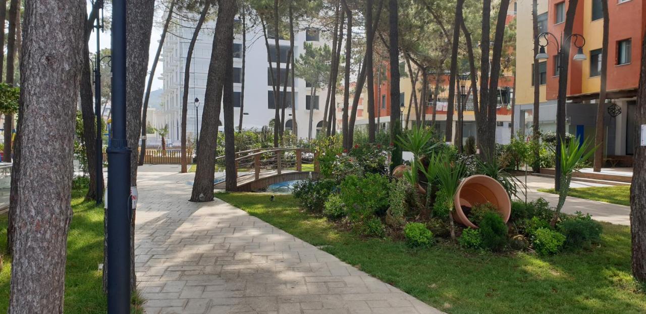 Beach View Apartment, Golem Дуррес Экстерьер фото